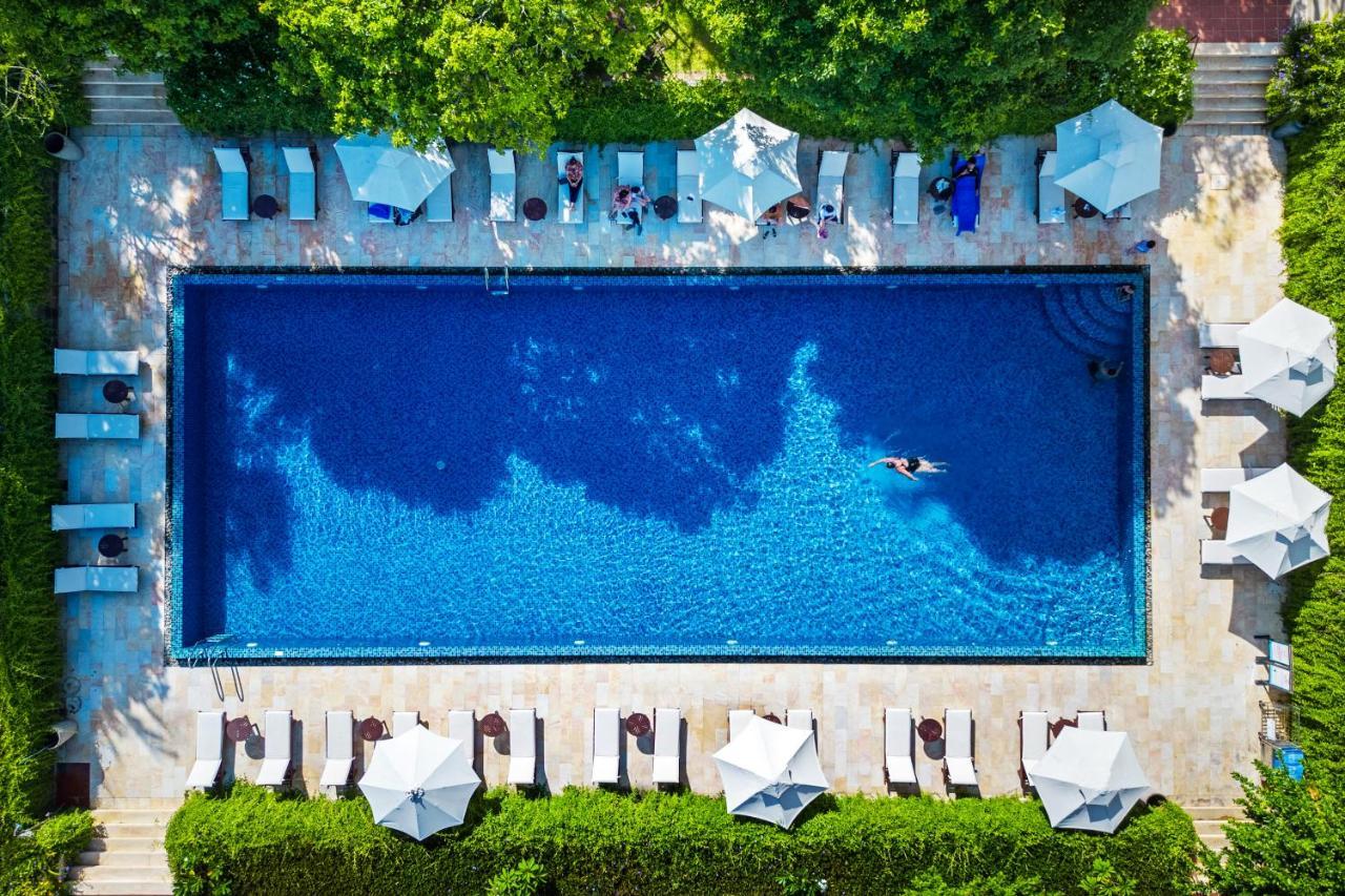 Rivertown Hoi An Resort & Spa Exterior foto The pool at the Hotel de la Paix