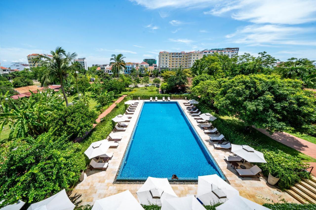 Rivertown Hoi An Resort & Spa Exterior foto The pool at the hotel