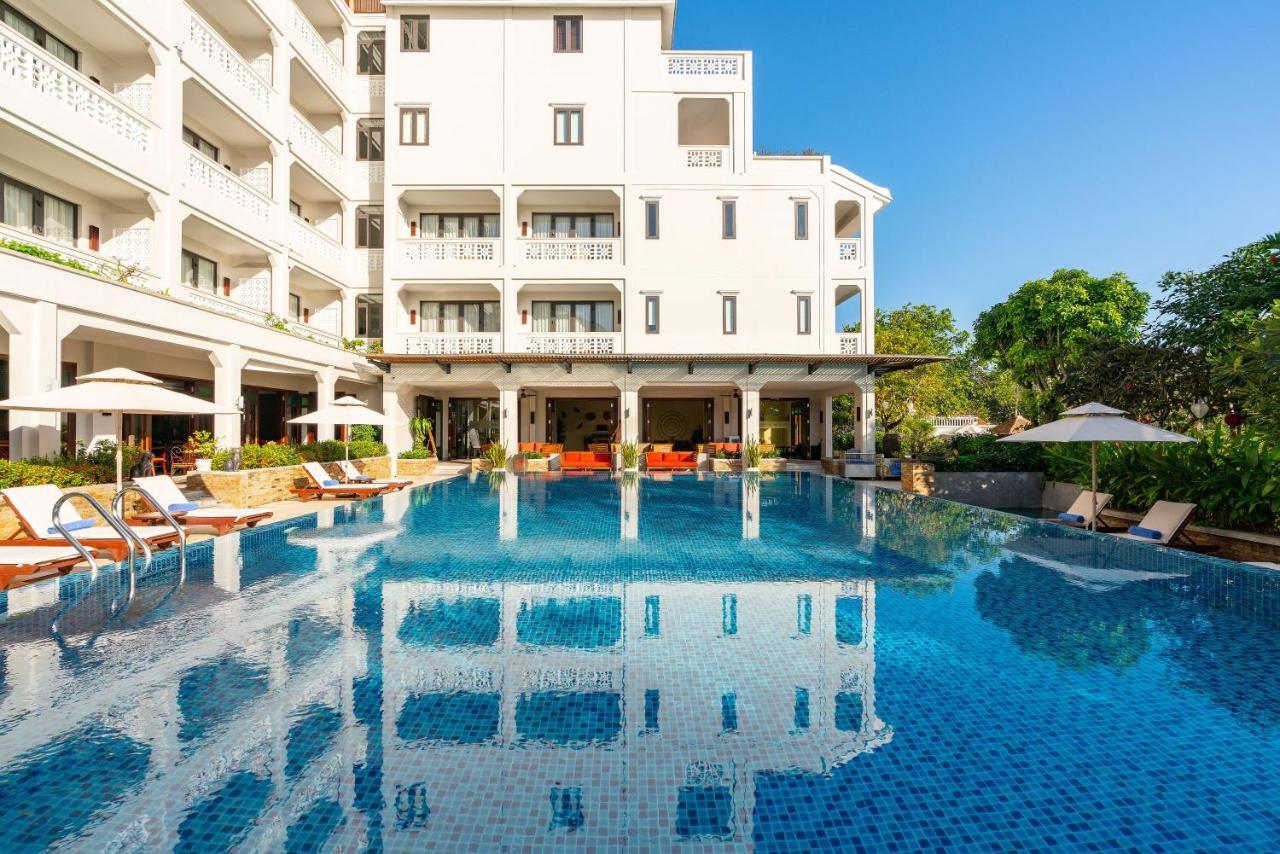Rivertown Hoi An Resort & Spa Exterior foto The hotel's pool