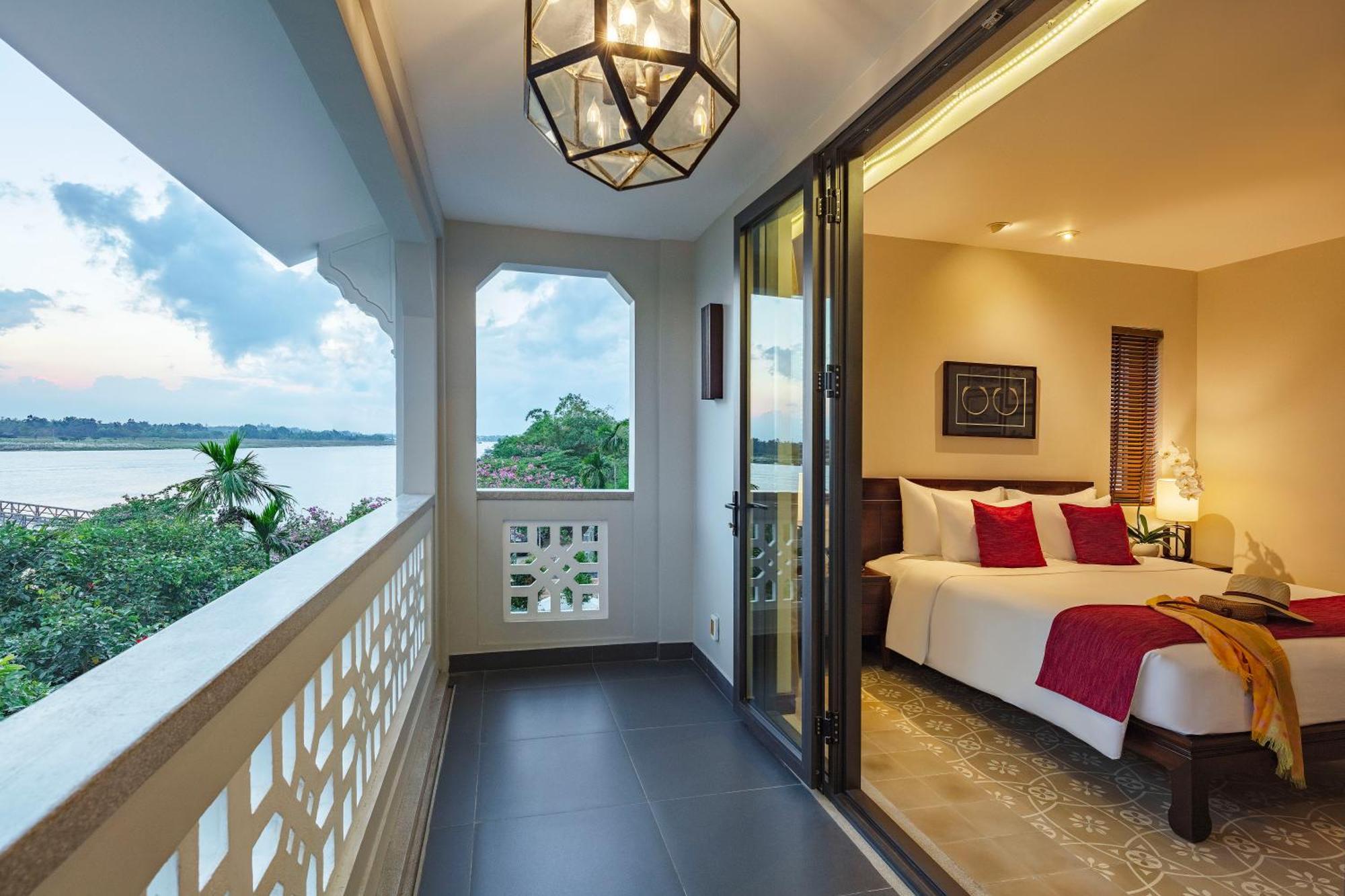 Rivertown Hoi An Resort & Spa Exterior foto A room at the hotel